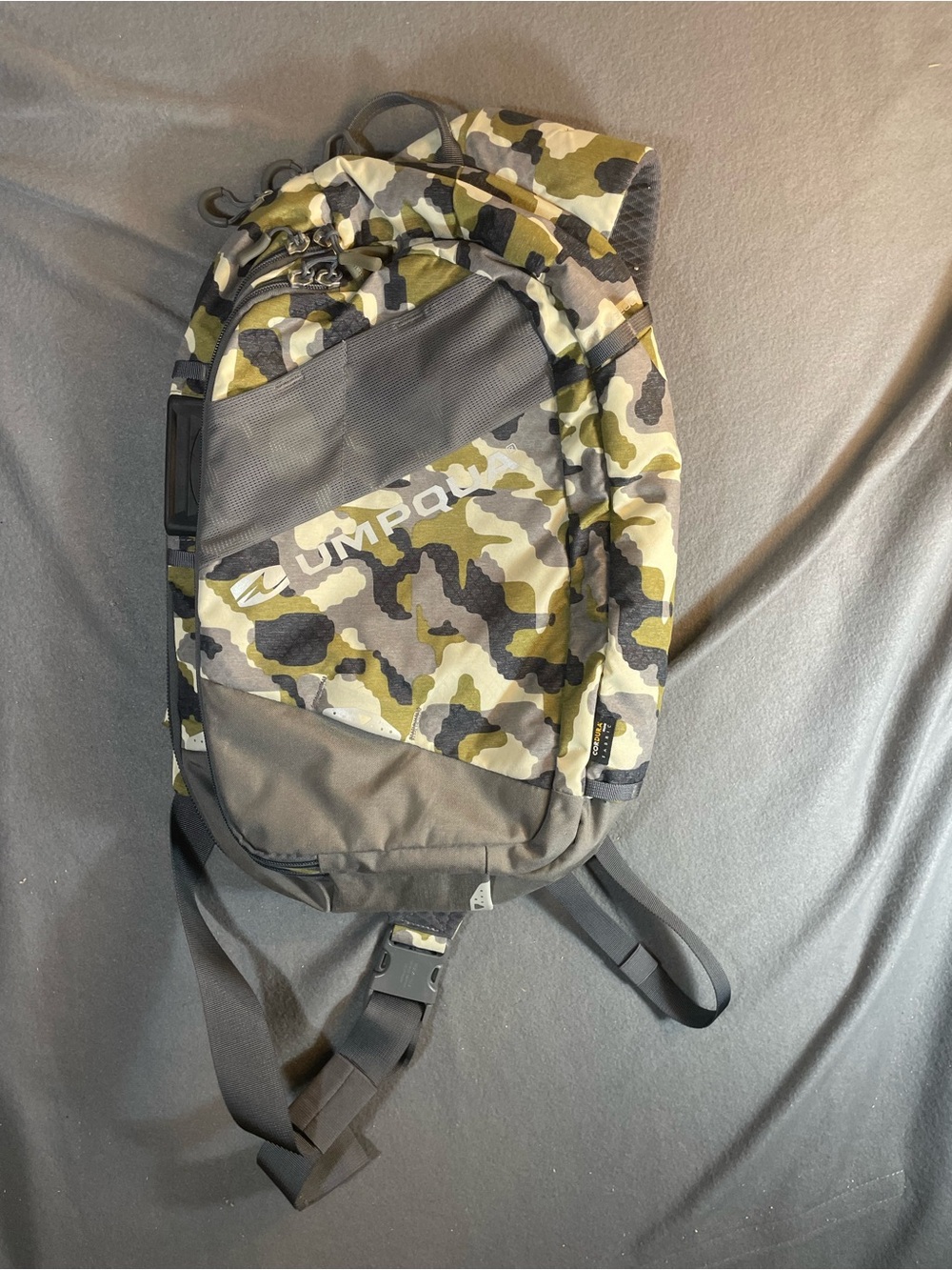 Umpqua ZS2 Steamboat 1200 Fly Fishing Sling Pack Camo Cordura